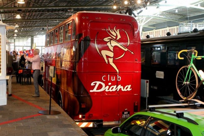 Bus in spoorwegmuseum Bus in spoorwegmuseum